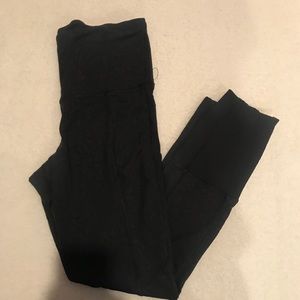 Black printed leggings.